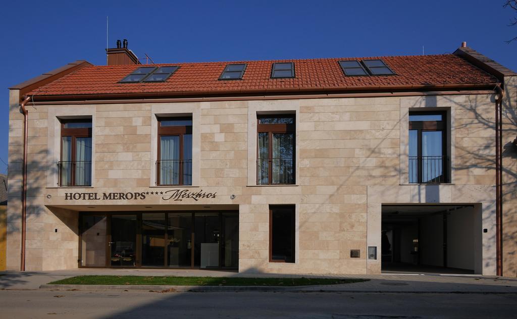 Merops Meszaros Отель Сексард